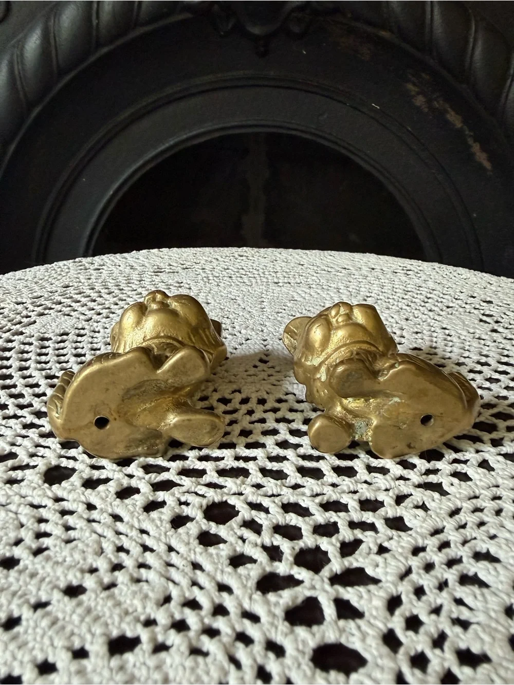 Vintage Brass Cat Figurine Pair - Decorative Pet Accents